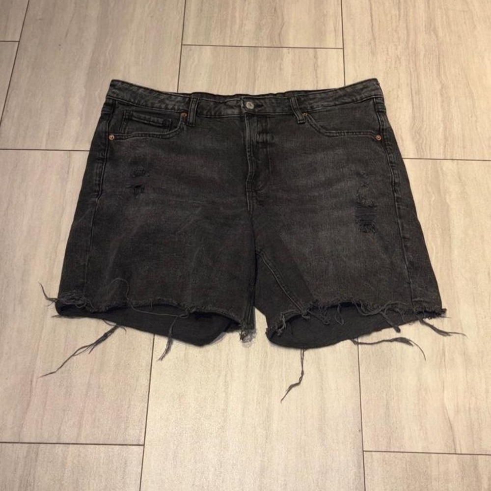 Old Navy OG Loose Mid Rise Black Distressed Denim Shorts Womens 16 Raw Hem